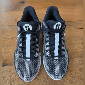 Nike Black and White Women's Sneakers